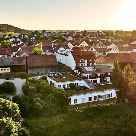 Zedernhof Gesundheits-&Wellnesshotel Stamsried Exterior foto
