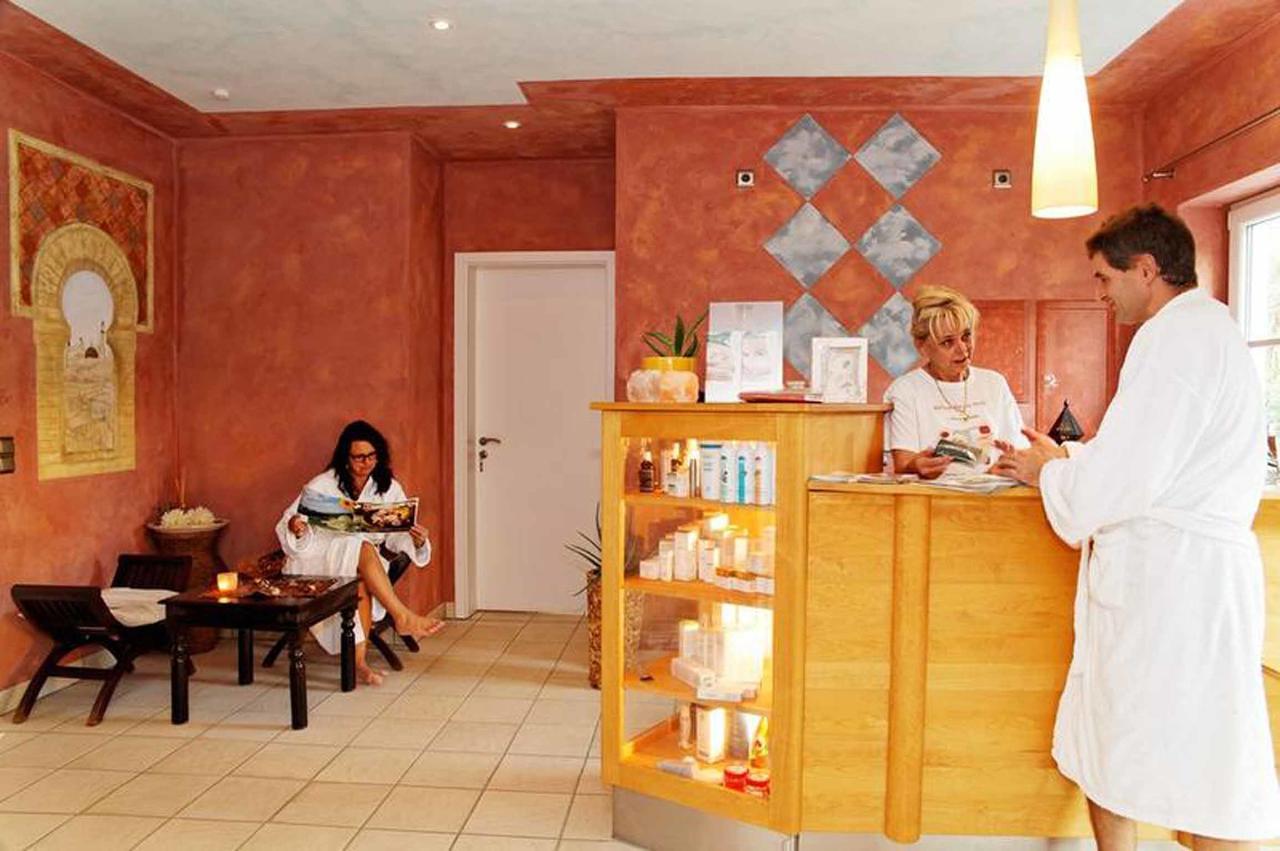 Zedernhof Gesundheits-&Wellnesshotel Stamsried Exterior foto